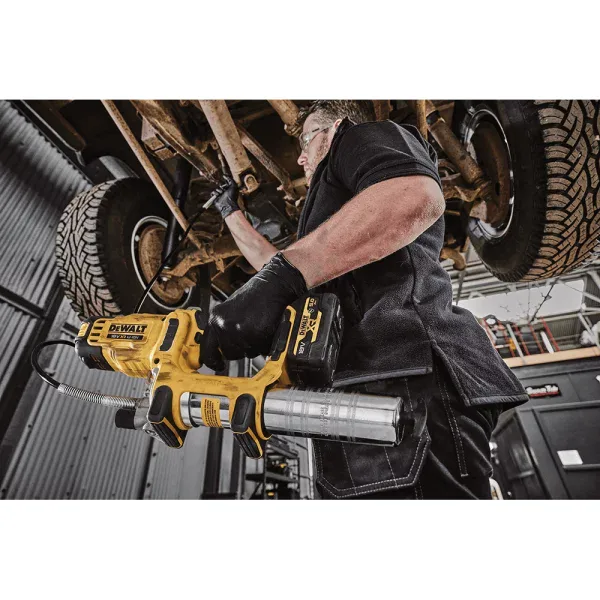 DEWALT 18V Cordless Grease Gun 2-Speed | DCGG581P1G - Image 3
