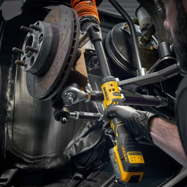 DEWALT 18V XR Brushless 3/8" Extended Ratchet | DCF513EN - Image 7