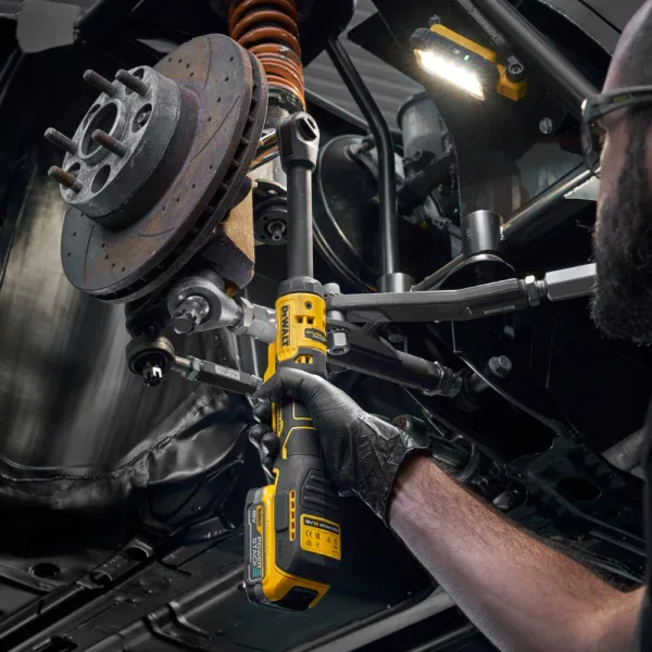 DEWALT 18V XR Brushless 3/8" Extended Ratchet | DCF513EN - Image 6
