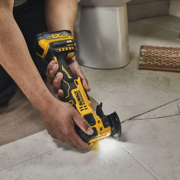 DEWALT 18V Brushless Oscillating Multi-Tool | DCS358NT - Image 8